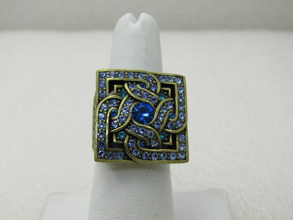 Blue & Teal Rhinestone Statement Ring, Sz. 7, Signed La: Blue & Teal Rhinestone Statement Ring, Sz. 7, Signed La Vintage, Square, 7/8" square with light blue and vibrant teal rhinestones in an interwove design with an intricate design on the top shoulders a