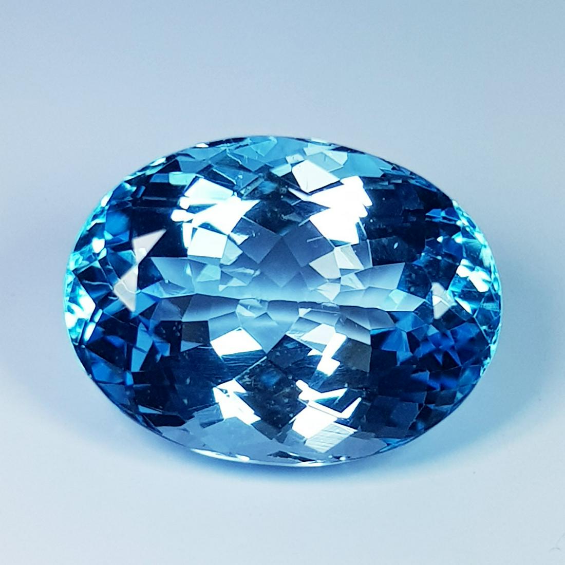 11.35 Ct Natural Oval Cut Top Quality Blue Topaz (1 of 6)