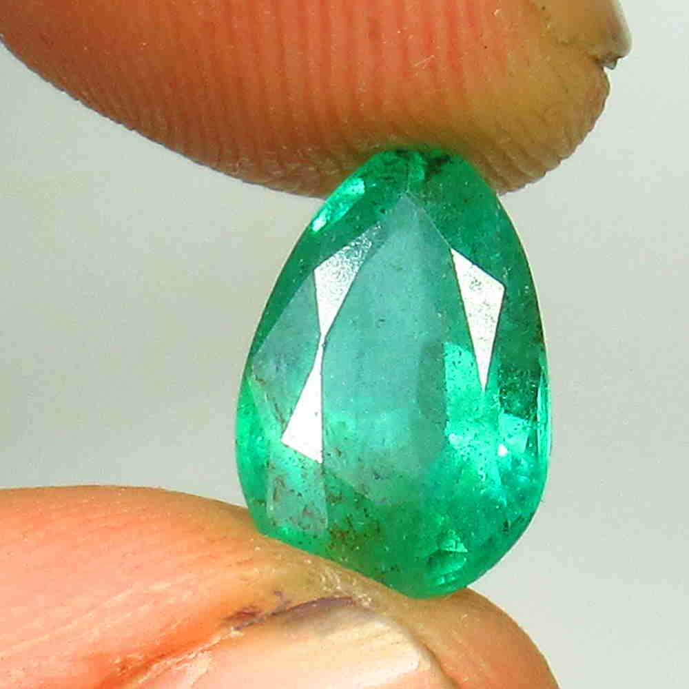 2.50 Ctw Natural Zambian Emerald Pear Cut (1 of 3)