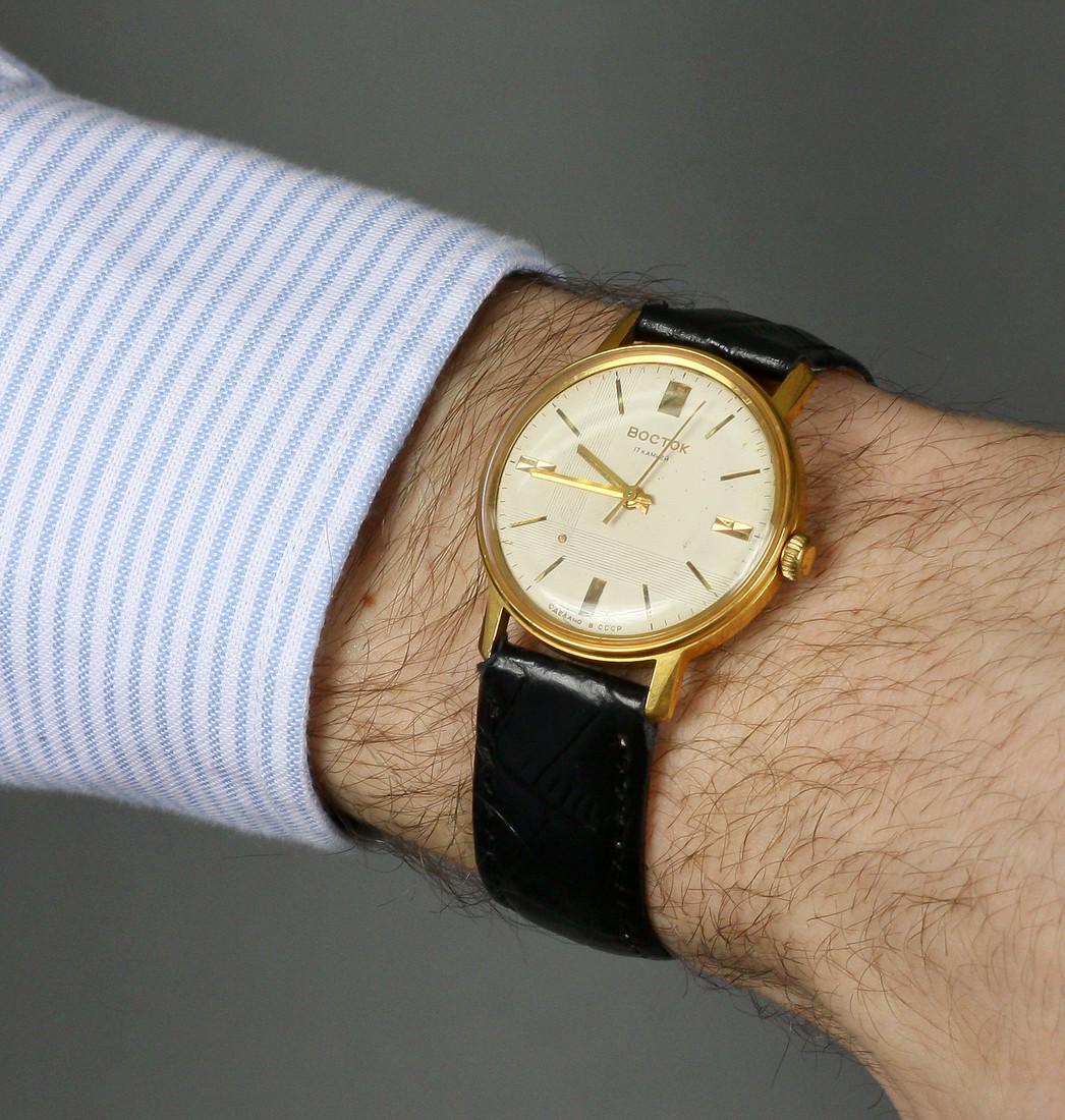 Russian Antique Golden USSR Watches/ Working Wostok: Materials Band material: Leather Stainless steel Wostok vintage men wrist watch russian antique unisex white USSR watches. Wostok vintage men wrist watch russian antique unisex white USSR watches. Bea