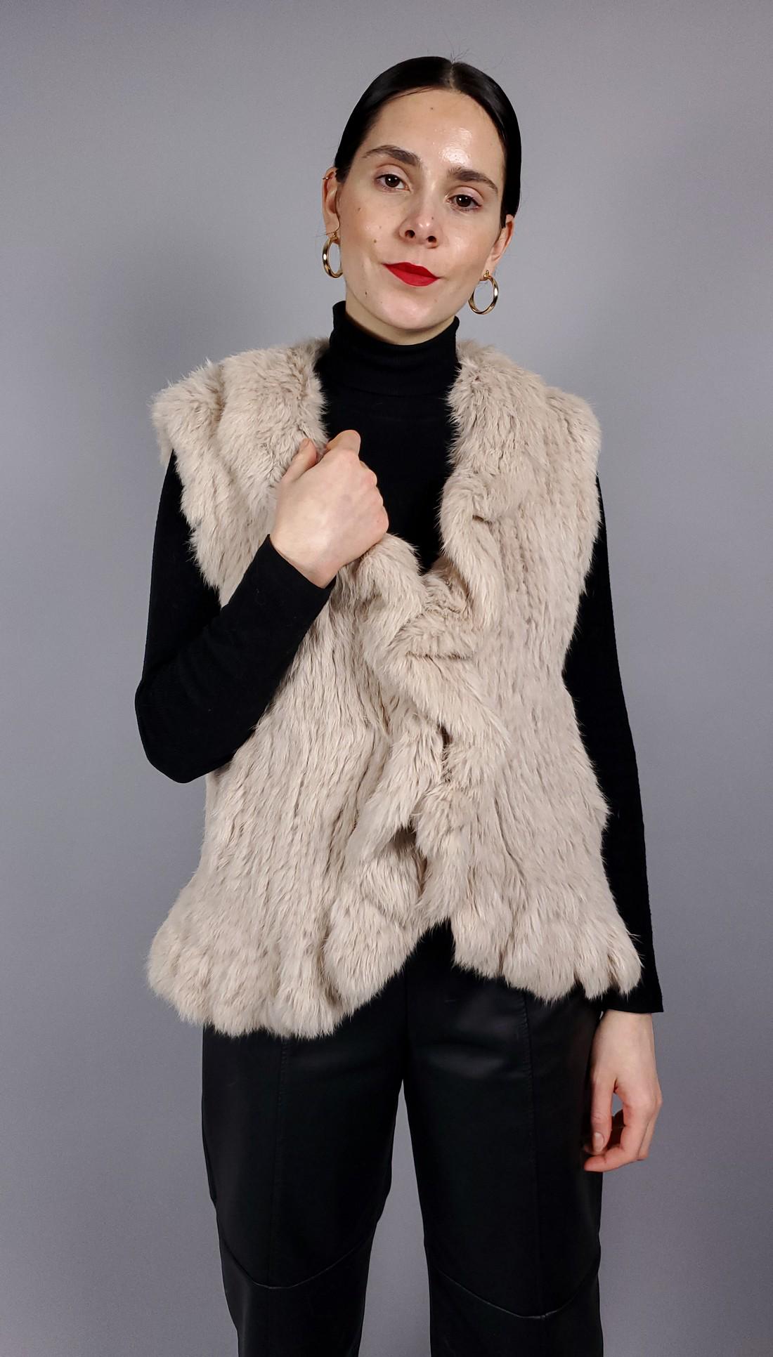 WHITE CREAM LAPIN FUR GILET: Title: WHITE CREAM LAPIN FUR GILET Dimension: Size L; Important details , (measurements are approximate):Length from collar:60cm,23.62in; Shoulder width:44cm,17.32in; Chest:100cm.39.37in; Botton Sweep