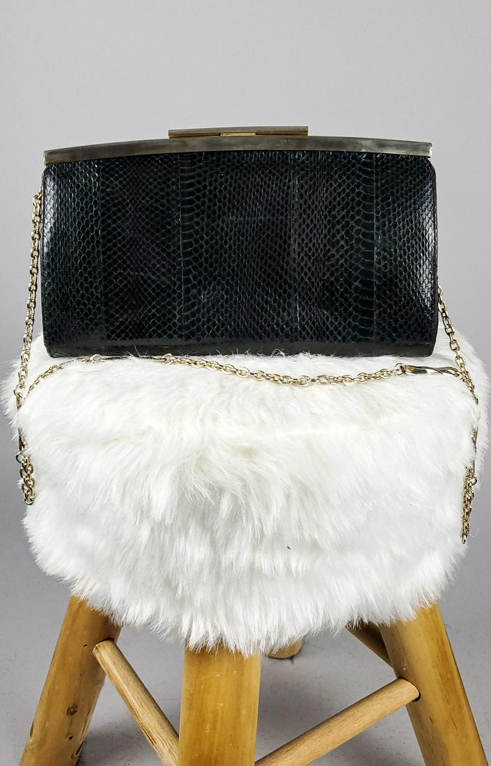 VINTAGE 50-60'S REAL BLACK SNAKE SKIN BAG: Title: VINTAGE 50-60'S REAL BLACK SNAKE SKIN BAG Dimension: Measurements withouth handle/straps:Height:13cm,5.11in; Length:22cm,8.66in; Width:4cm,1.57in Additional Information: We offer inhouse shippi