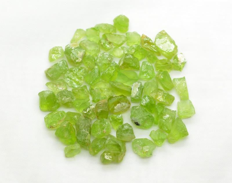 150 CT Top Green Peridot Crystals@ Pakistan: Title: 150 CT Top Green Peridot Crystals@ Pakistan Origin: Pakistan Weight: 150 Carat Reserve: $30.00 Shipping: Domestic: Flat-rate of $12.00 to anywhere within the contiguous U.S. International: Fore