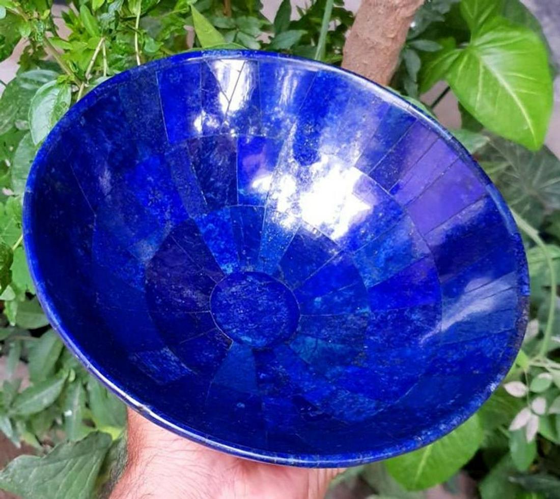 Handmade Royal Blue Lapis Lazuli Bowl - 800 gram: Title: Handmade Royal Blue Lapis Lazuli Bowl - 800 gram Gemstones: Mineral Carat Weights: 800 Grams Additional Info: Handmade Royal Blue Lapis Lazuli Bowl - 800 gram Reserve: $150.00 Shipping: Domesti