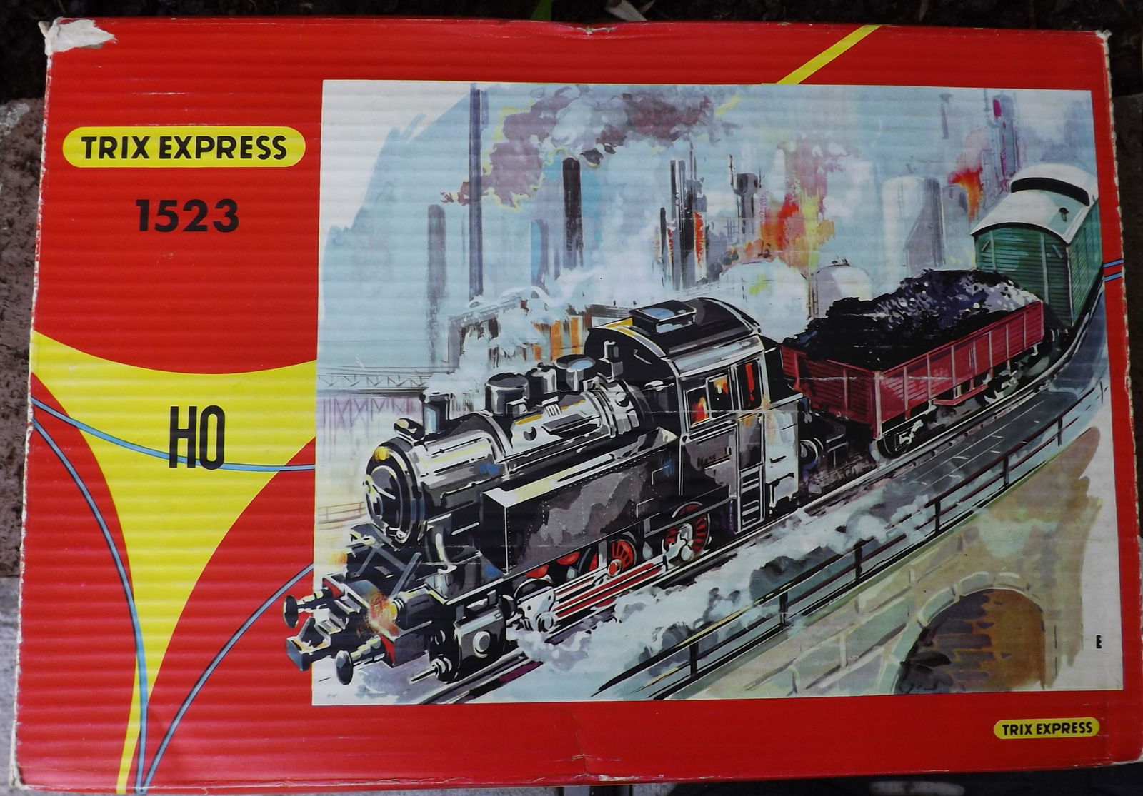 Trix trainset, Made in Germany,HO gauge,all accessories (1 of 2)