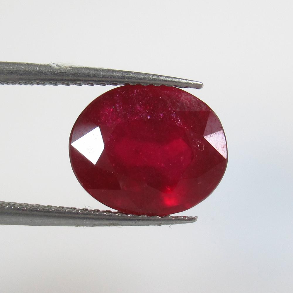 5.56 Ct Natural Mozambique Red Ruby Oval Cut (1 of 2)