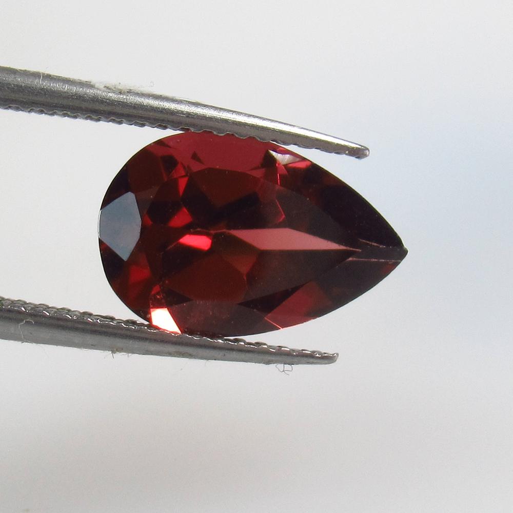 3.30 Ct Natural Pink Rhodolite Garnet Pear Cut (1 of 2)
