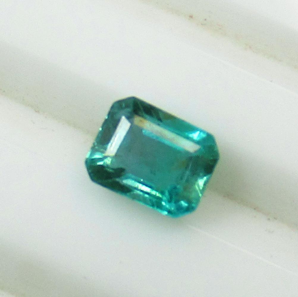 1.05 Ct Natural Zambian Emerald Octagon Cut (1 of 2)