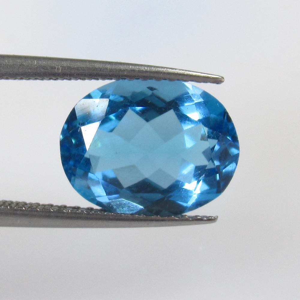 4.19 Ct Natural Blue Topaz Oval Cut (1 of 2)