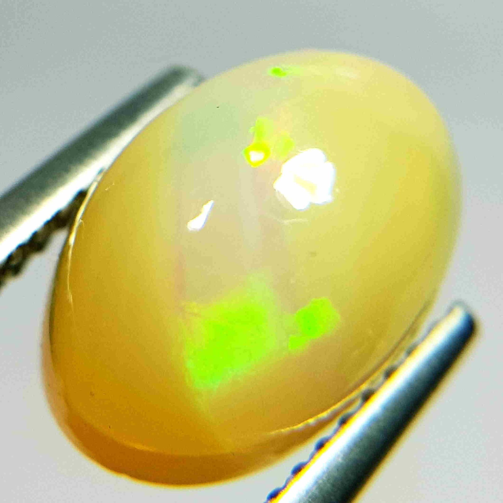 Natural Fire Opal Oval Cabochon 2.81 ct (1 of 5)