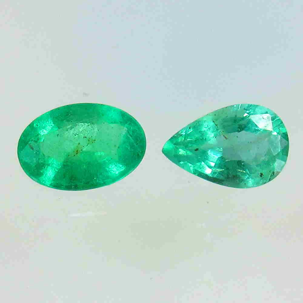 0.82 Cts Natural Emerald 2 Pcs (1 of 2)