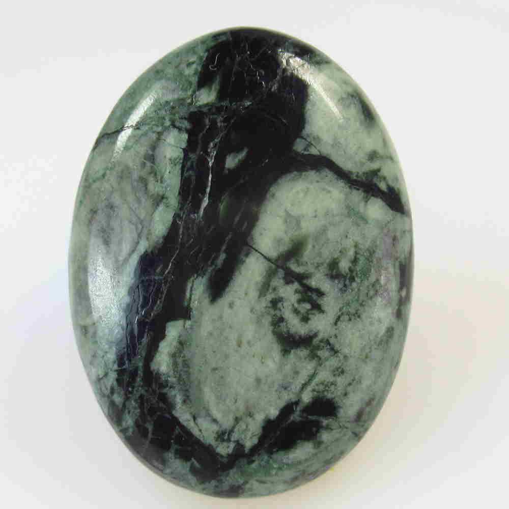 34.80 Cts Natural Jasper Quartz: No Reserve! Title: 34.80 Cts Natural Jasper Quartz Additional Information: Gemstone Gemstones: Quartz Carat Weights: 34.8 Size/Dimensions: 27.00 x 20.00 x 6.30 mm Additional Information: Shape - Oval