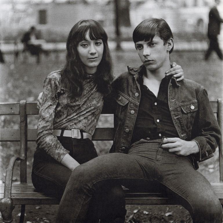 DIANE ARBUS - Young Couple on a Bench, NYC, 1965 (1 of 1)