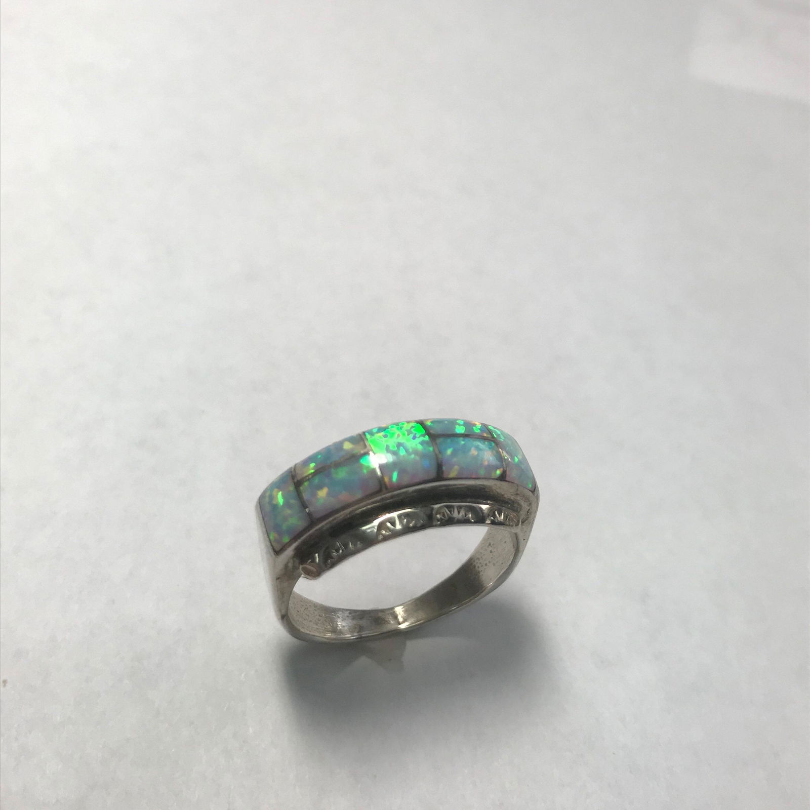 Vintage Sterling Silver Inlaid Opal Unisex Ring (1 of 6)