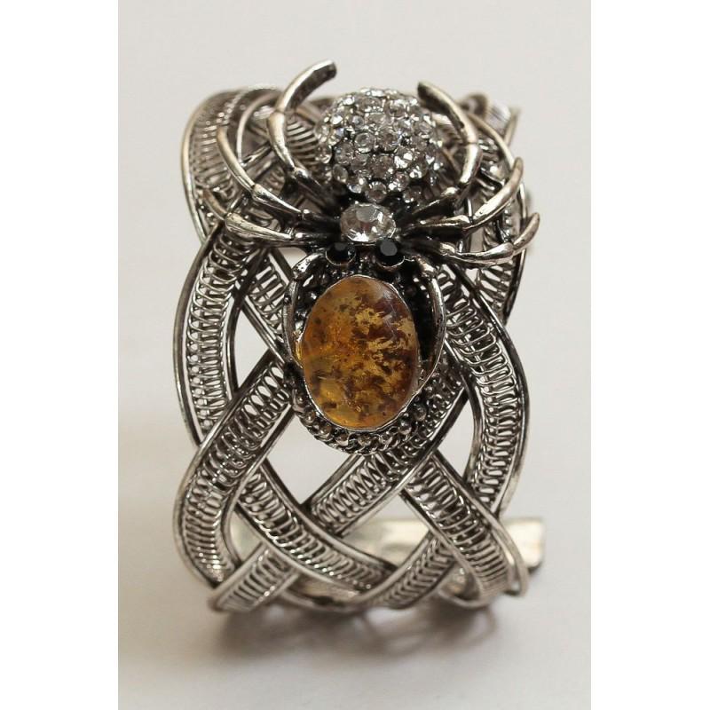 59g spider bracelet of natural Baltic amber crystal: Weight: 59 gram (2.08 oz) Bead size: 14x18 mm Length: 640 mm Stone: 100% natural Baltic amber Treatment: no Condition: as on the photo (good) Tested 100% natural Baltic amber: floats in salt water and