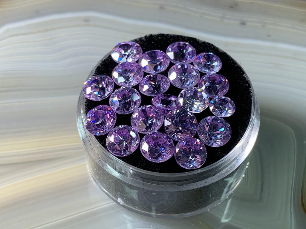 Cubic Zircon Mixed Round Mixed Lot 20.5 Carats Loose: No Reserve! Title: Cubic Zircon Mixed Round Mixed Lot 20.5 Carats Loose Gemstones Additional Information: Cubic Zircon Mixed Round Mixed Lot 20.5 Carats Loose Gemstones Shipping: Domestic: Flat-rate o