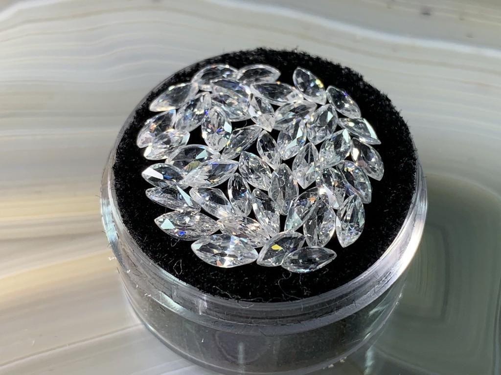 Cubic Zircon Pear Shaped Mixed Lot 11.1 Carats Loose: No Reserve! Title: Cubic Zircon Pear Shaped Mixed Lot 11.1 Carats Loose Gemstones Additional Information: Cubic Zircon Pear Shaped Mixed Lot 11.1 Carats Loose Gemstones Shipping: Domestic: Flat-rate o