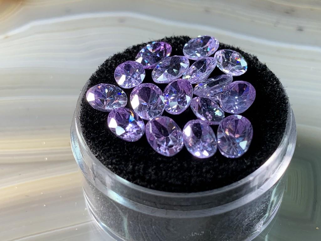 Cubic Zircon Oval Mixed Lot 15 Carats Loose Gemstones: No Reserve! Title: Cubic Zircon Oval Mixed Lot 15 Carats Loose Gemstones Additional Information: Cubic Zircon Oval Mixed Lot 15 Carats Loose Gemstones Shipping: Domestic: Flat-rate of $7.00 to anywher