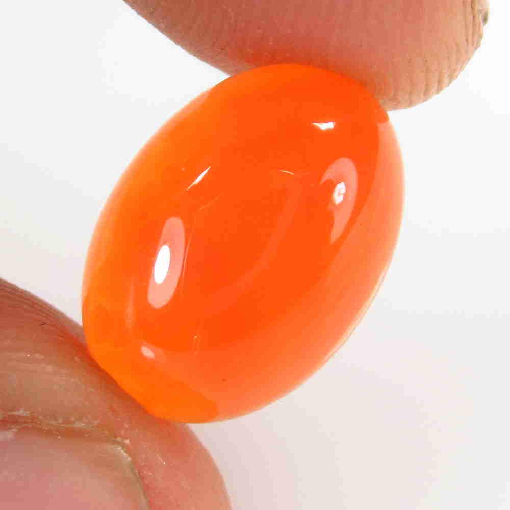 5.92 Ctw Natural Carnelian Oval Cab: No Reserve! Title: 5.92 Ctw Natural Carnelian Oval Cab Stone Clarity: Semi-Transparent Gemstone: Carnelian Carat Weight: 5.92 Size/Dimensions: 14.00 x 10.00 x 5.70 mm Additional Information: Excellent