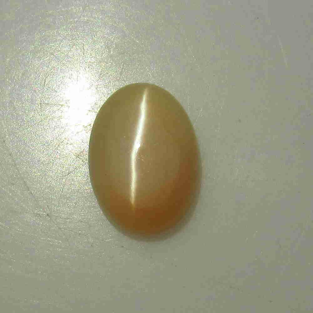 6.10 Ctw Natural Moonstone Oval Cab: No Reserve! Title: 6.10 Ctw Natural Moonstone Oval Cab Stone Clarity: Opaque Gemstone: Moonstone Carat Weight: 6.10 Size/Dimensions: 13.50 x 9.80 x 6.30 mm Additional Information: Nice Oval Cabochon /
