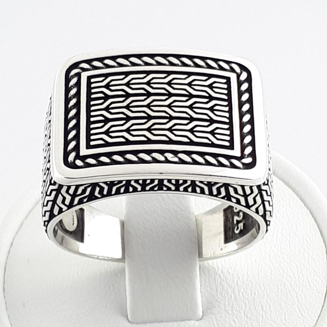 925 Sterling Silver - Ring (1 of 8)