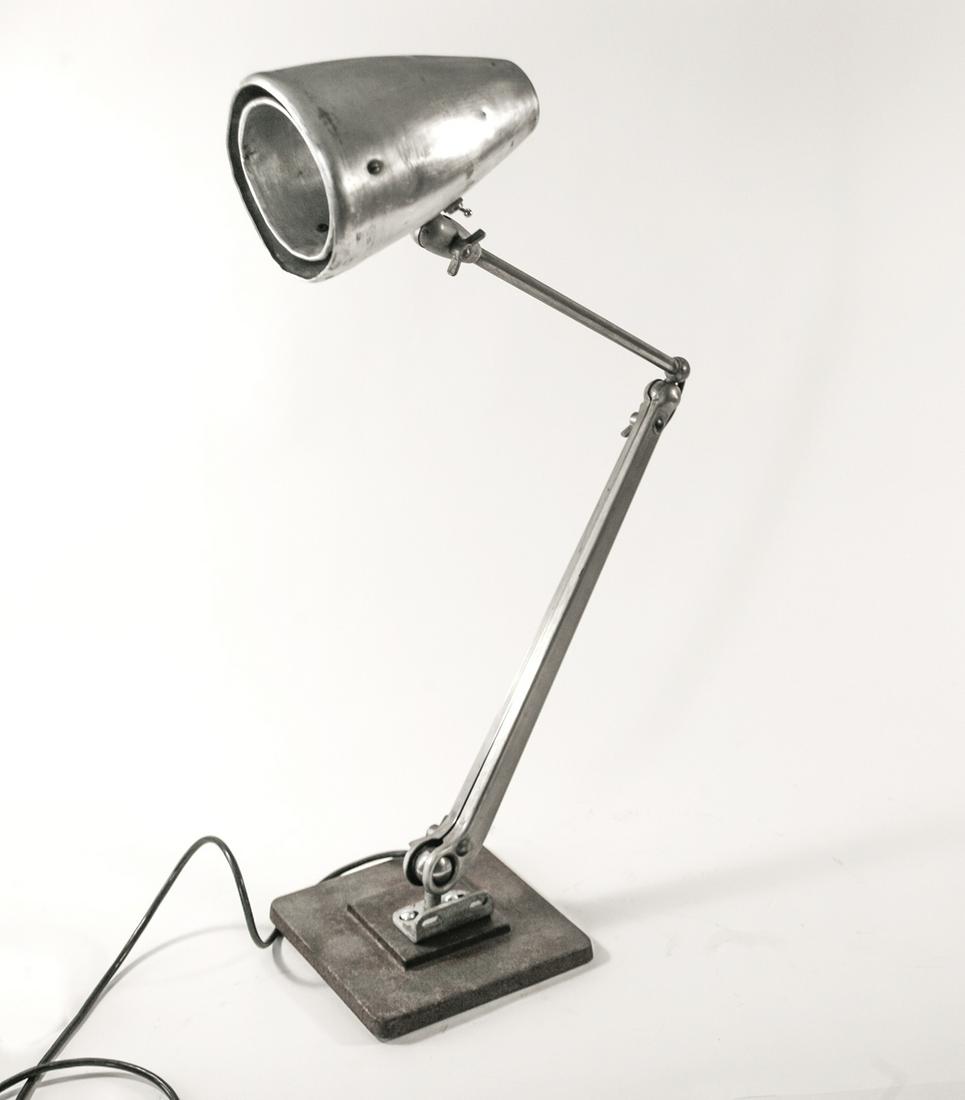 VINTAGE DAZOR MODEL 1104 INDUSTRIAL ARTICULATING TASK (1 of 3)