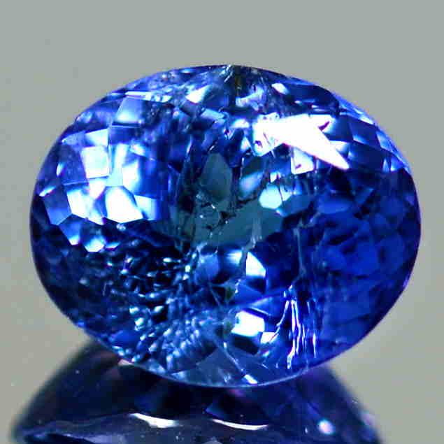 1.49 Cts Natural Oval Tanzanite (1 of 3)
