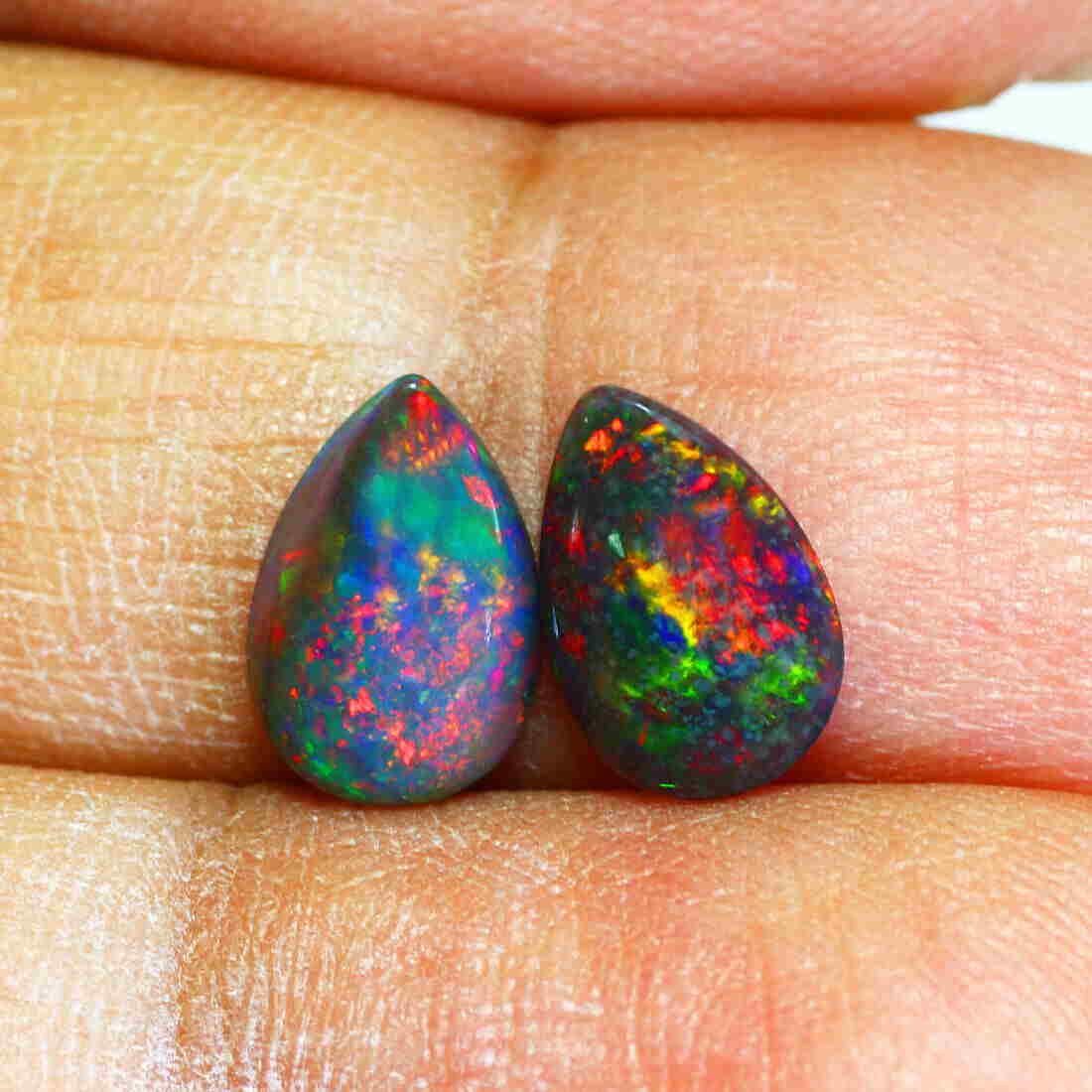 1.35 Ct Flashing Pear cut 9 X 6 mm Multi color Flashing (1 of 1)