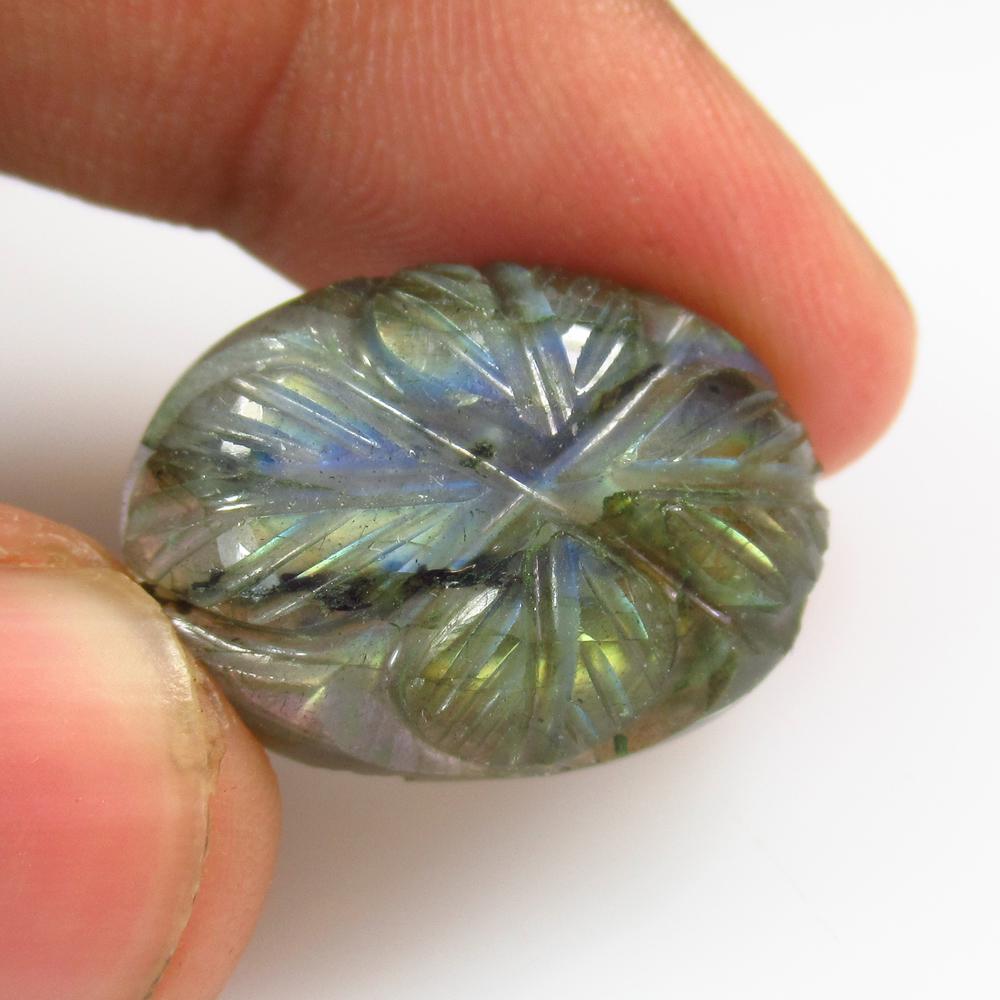 24.32 Ct Natural Labradorite Carving: No Reserve! Title: 24.32 Ct Natural Labradorite Carving Stone Clarity:Opaque Gemstone: Natural Labradorite Carat Weight: 24.32 Size/Dimensions: 23.00 x 17.00 x 8.00 mm Additional Information: Excellen