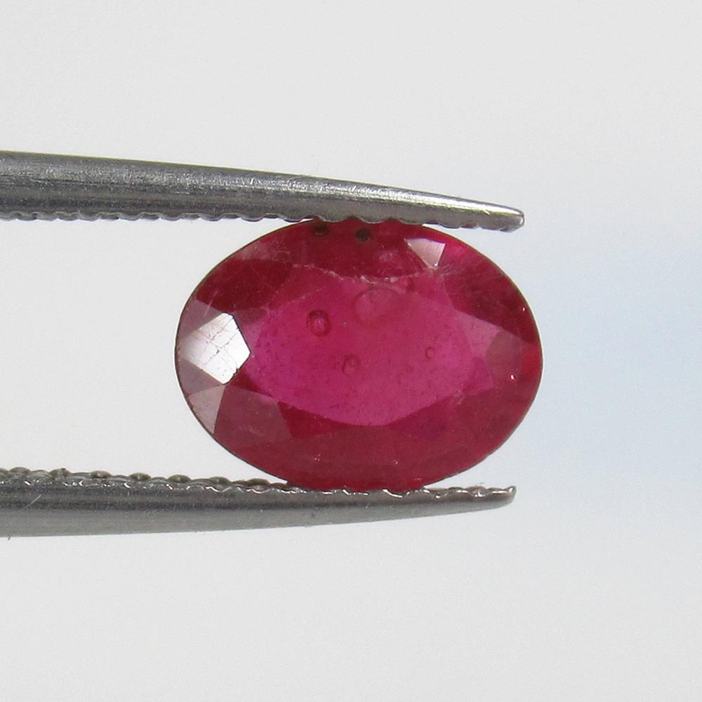 1.38 Ct Natural Mozambique Red Ruby Oval Cut (1 of 2)
