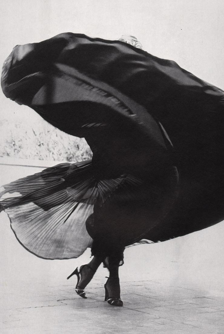 ARTHUR ELGORT - Shaun Casey Dancing: Artist: ARTHUR ELGORT Print Title: Shaun Casey Dancing Medium: Photoengraving Printed in the 1980’s, in the USA Image size (inches) approx. 9.5 x 6.5” Reserve: $25.00 Shipping: Domestic: Flat rate