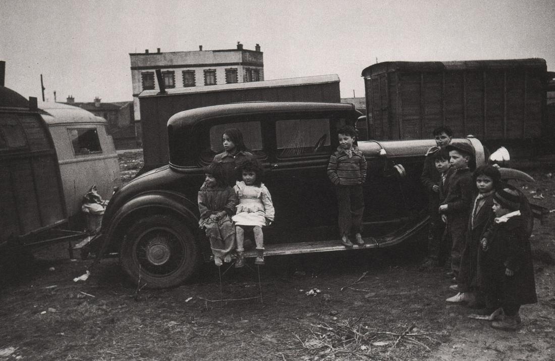 ROBERT FRANK - Paris, 1952 (1 of 1)