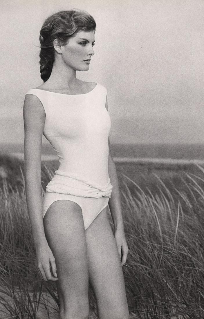 FRANCESCO SCAVULLO - Rene Russo, Southampton, 1977: Artist: FRANCESCO SCAVULLO Print Title: Rene Russo, Southampton, 1977 Medium: photolithograph Printed in: the USA, 1980’s Image Size: approx. 12 x 8.5” Reserve: $25.00 Shipping: Domestic: Flat rat