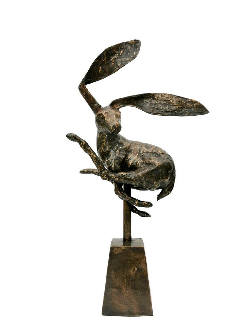 Jumping hare statue - Bronze hare (1 of 9)
