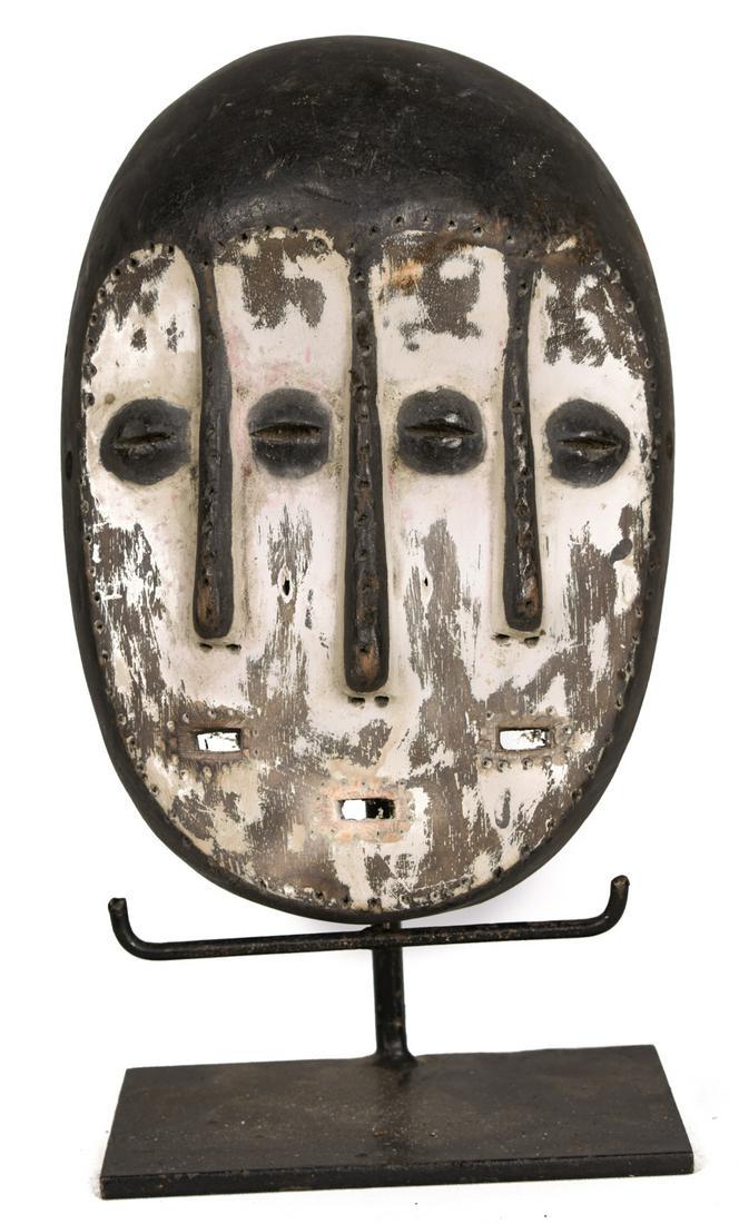 Triple Faces Mask – Wood – Bwami – Lega / Legnola – DR (1 of 6)