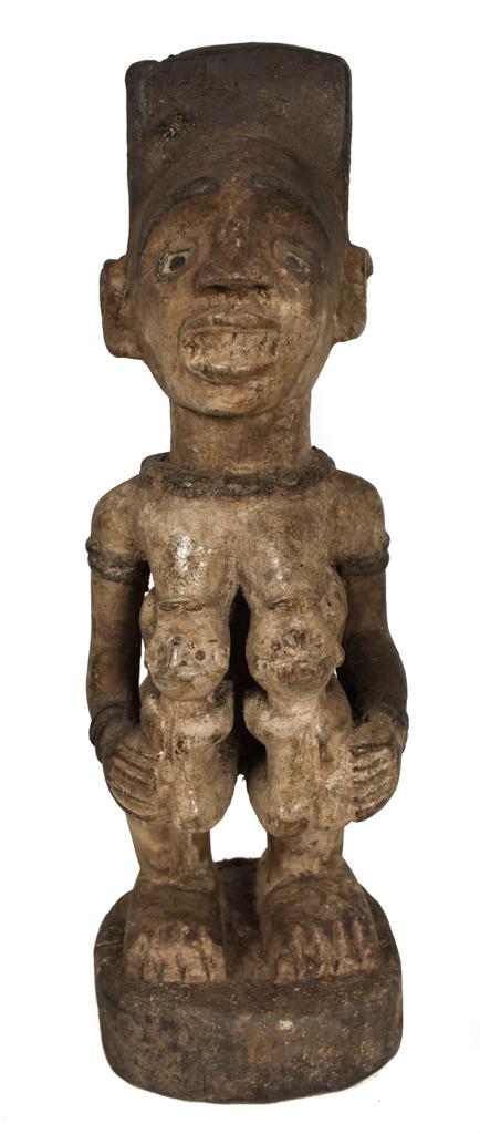 Maternity figure – Glass, Wood – Phemba – Yombe – Congo (1 of 7)
