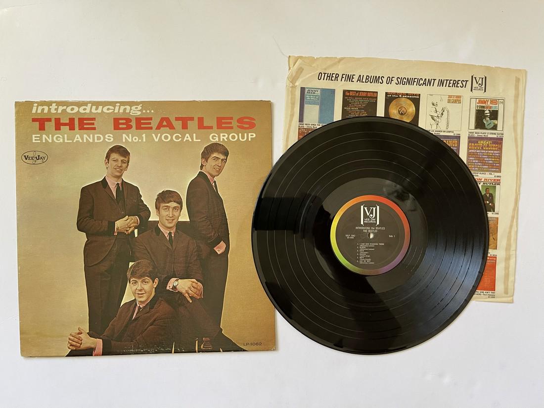 THE BEATLES - INTRODUCING THE BEATLES: Title: THE BEATLES - INTRODUCING THE BEATLES Additional Information: The Beatles – Introducing... The Beatles Label: Vee Jay Records – VJLP 1062, Vee Jay Records – LP 1062 Format: Vinyl, LP, Alb