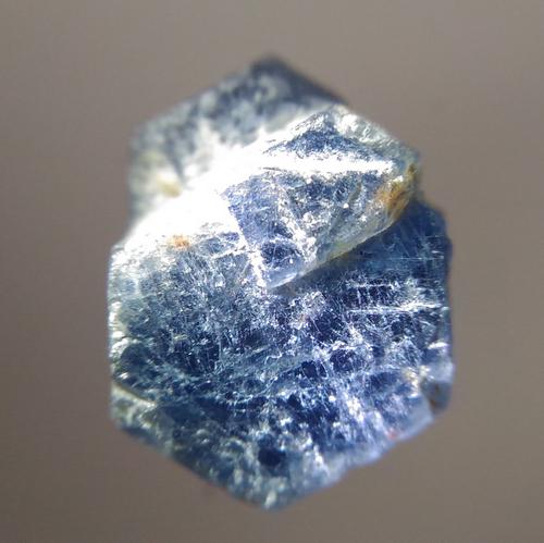 3.45 CT HEXAGONAL SAPPHIRE CRYSTAL - UNTREATED (1 of 5)