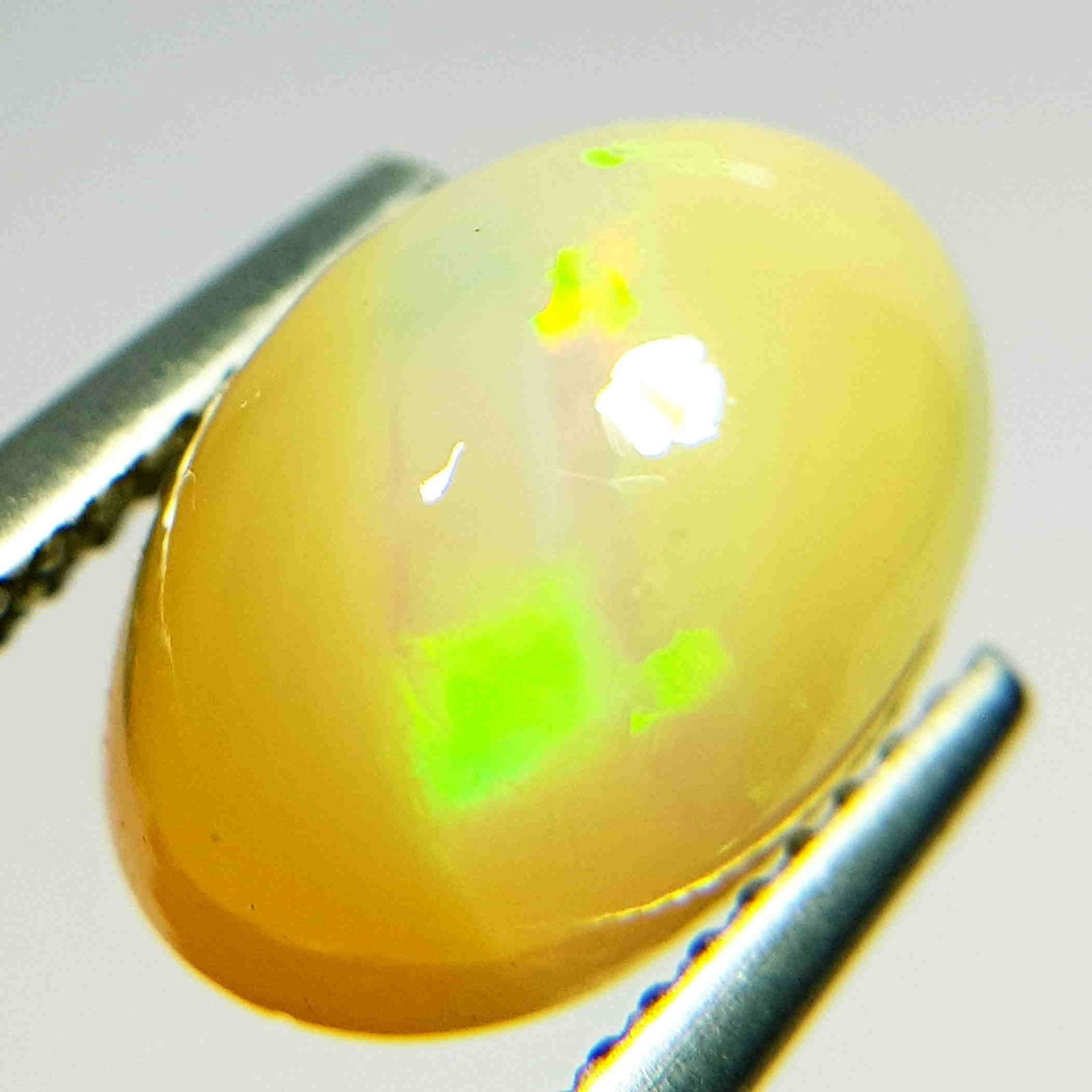 Natural Fire Opal Oval Cabochon 2.81 ct (1 of 5)
