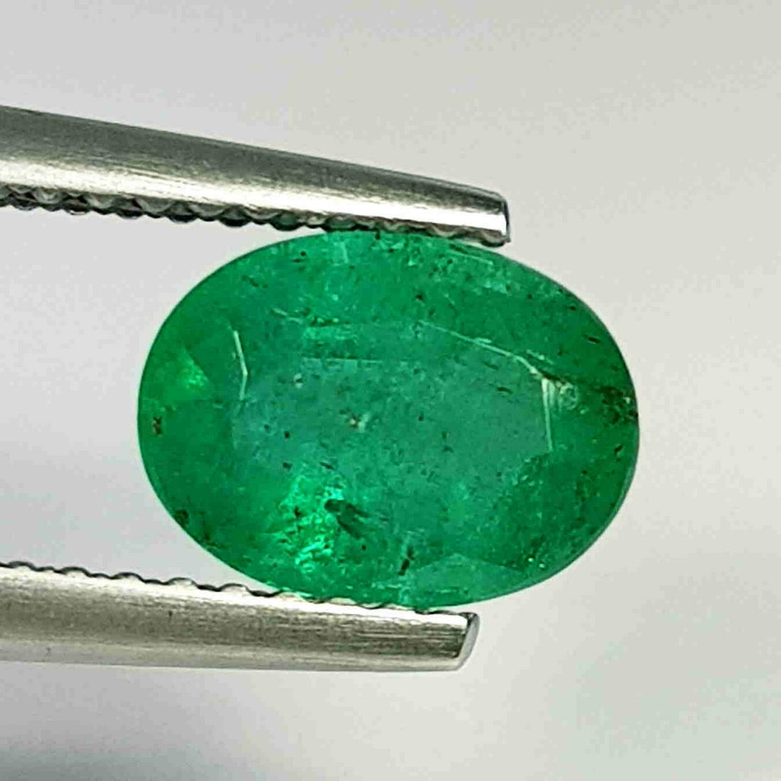 Natural Emerald Oval Cut 1.35 ct (1 of 4)