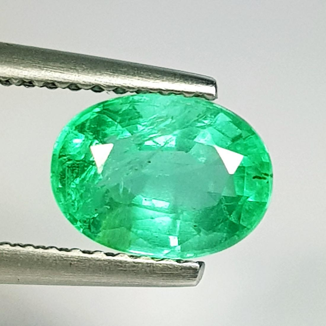 Natural Emerald Oval Cut 1.48 ct (1 of 4)