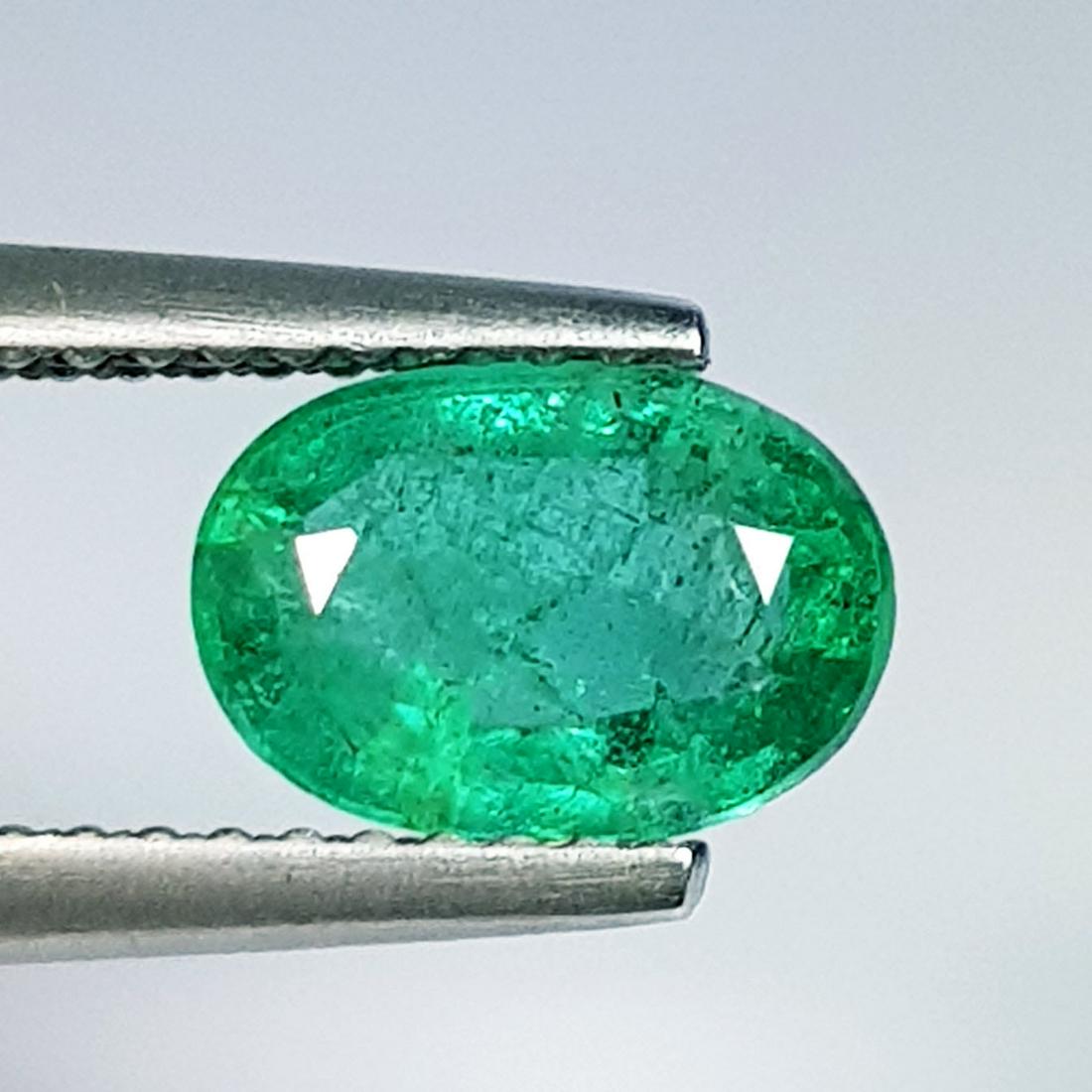 Natural Emerald Oval Cut 1.28 ct (1 of 4)