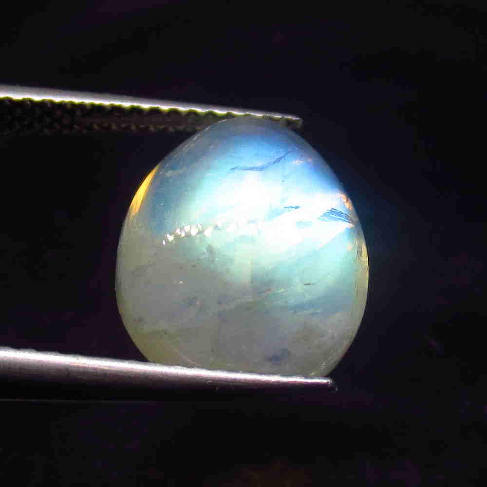 7.27 Ctw Natural Blue Moonstone Pear Cab: No Reserve! Title: 7.27 Ctw Natural Blue Moonstone Pear Cab Color/Clarity: Semi-Transparent Gemstone:Moonstone Carat Weight: 7.27 Size/Dimensions: 13.60 x 10.40 x 6.70 mm Additional Information: Top Q