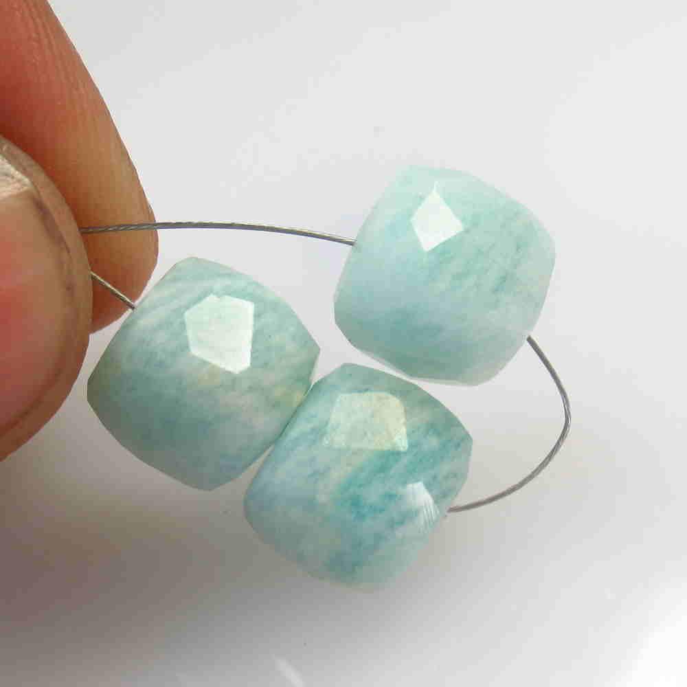 19.89 Ctw Natural 3 Drilled Amazonite Square Beads: No Reserve! Title: 19.89 Ctw Natural 3 Drilled Amazonite Square Beads Color/Clarity: Opaque Gemstone:Amazonite Beads Carat Weight: 19.89 Size/Dimensions: 8.7x8.7 to 9.1x9.1 mm / 3 PC's Additional Info