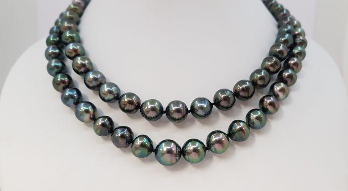 8x12mm Peacock Tahitian pearls - Necklace: Title: 8x12mm Peacock Tahitian pearls - Necklace Description: An unique Tahitian pearl necklace, made with baroque pearls that will shimmer with beautiful peacock green overtones, finished with an ele