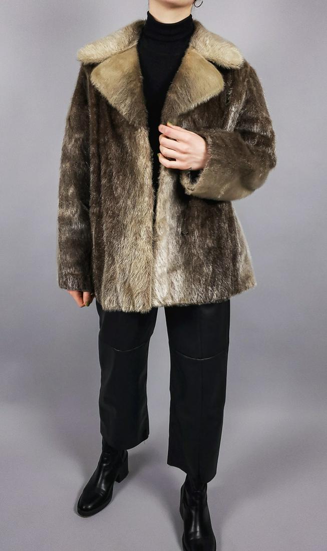 GREY GOLD SEAL FUR JACKET SIZE L (1 of 9)