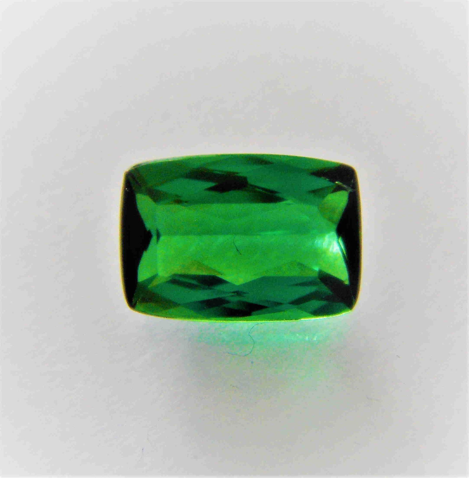 Green Tourmaline Certified - 3.01 ct (1 of 8)