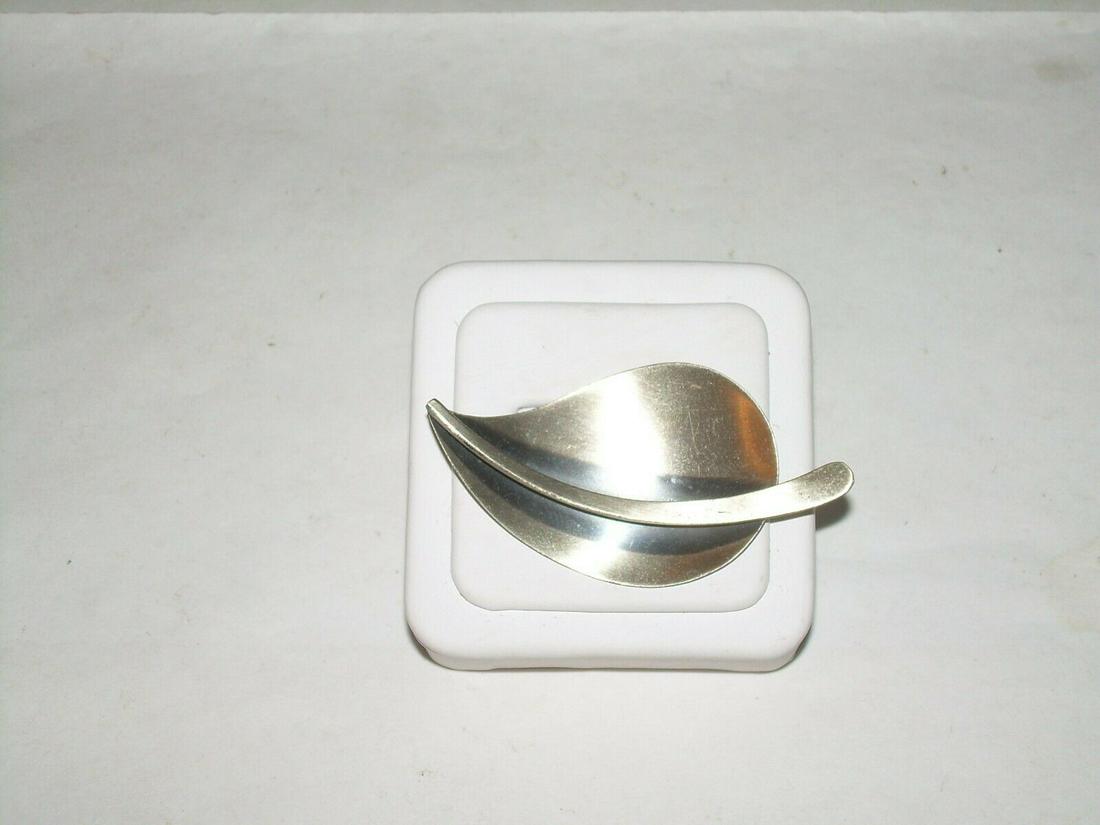 Vintage Beau Sterling Brooch - Leaf Motif Mid-Century (1 of 12)