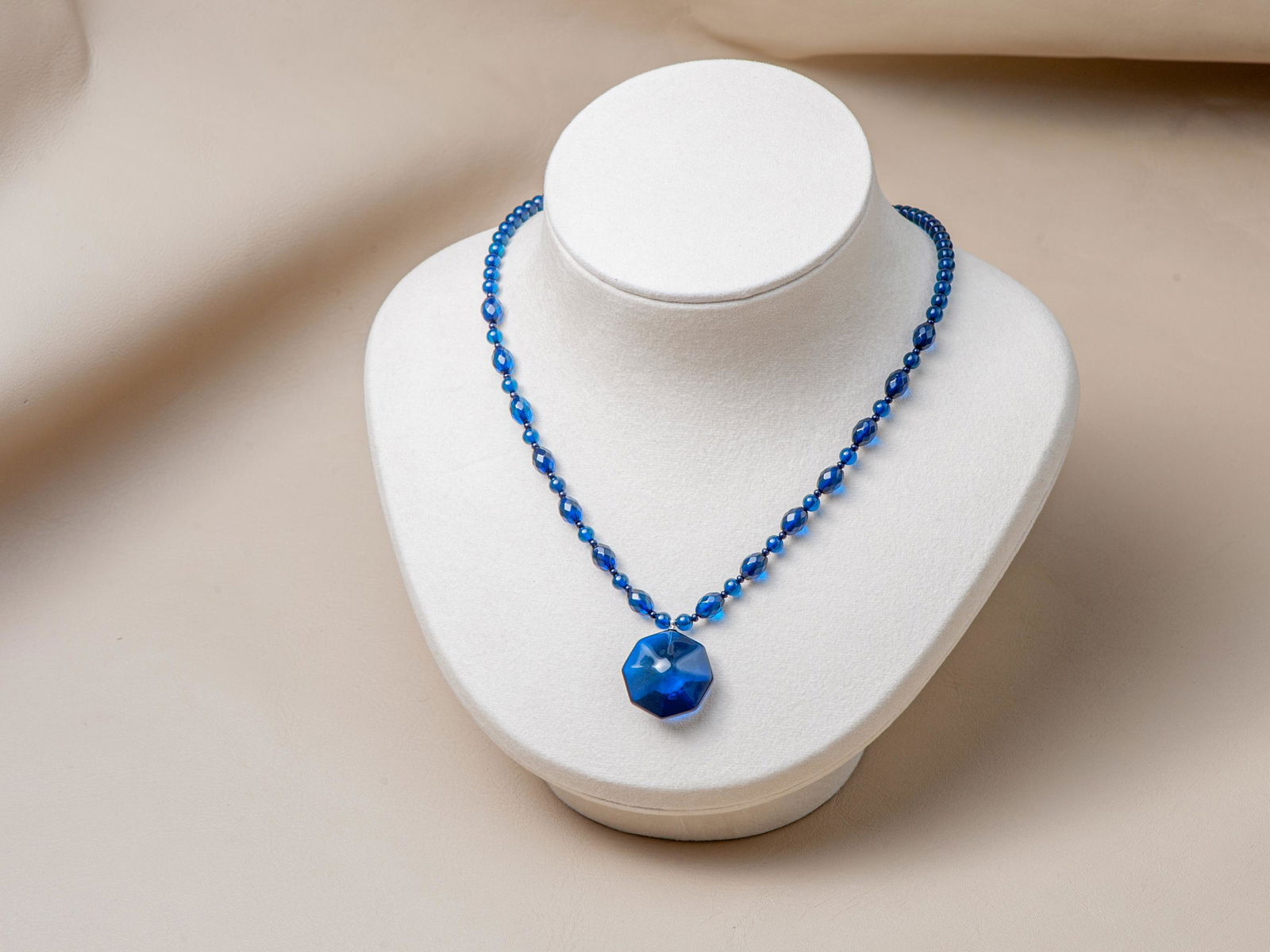 Blue amber necklace with pendant (1 of 8)