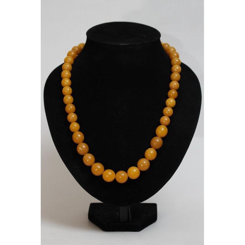 72 g. Vintage 100% natural Baltic amber necklace yellow: Butterscotch, egg yolk color Baltic amber necklace. Weight: 72 gram Beads size: 12-15 mm. Length: 640 mm Stone: 100% natural Baltic amber Treatment: pressed Condition: as on the photo (good) Tested 10